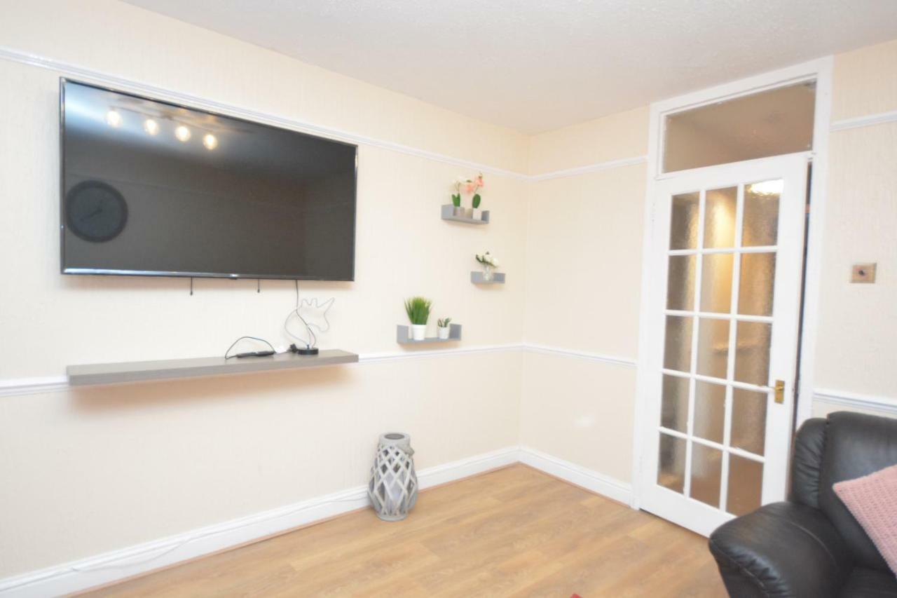 Four Bedroom Townhouse 12 Minutes Walk To Excel Exhibition Centre London Exteriör bild