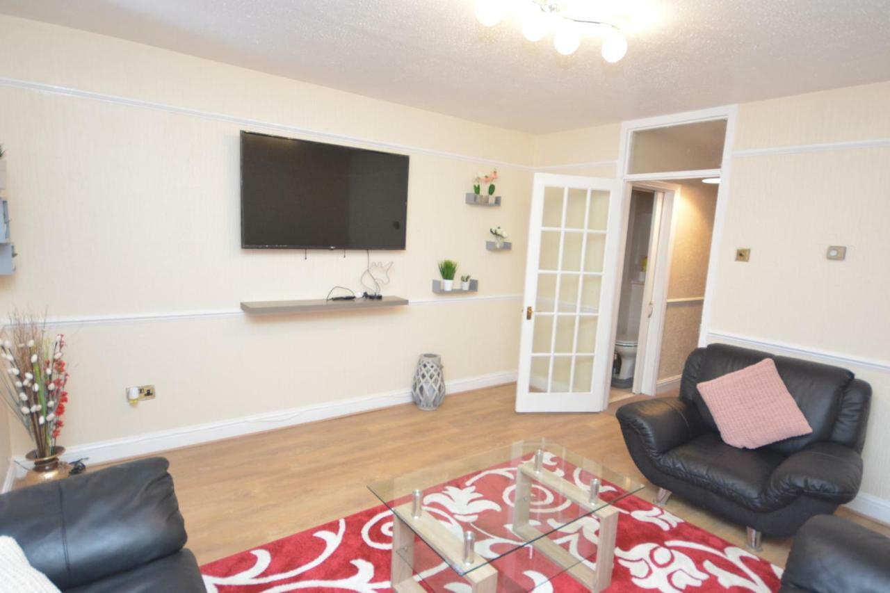 Four Bedroom Townhouse 12 Minutes Walk To Excel Exhibition Centre London Exteriör bild
